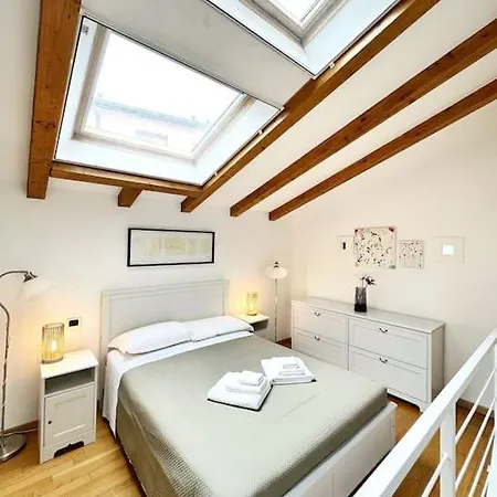 Lägenhet Duomo - Design House In Centro - Metropolitana 5 Minuti *